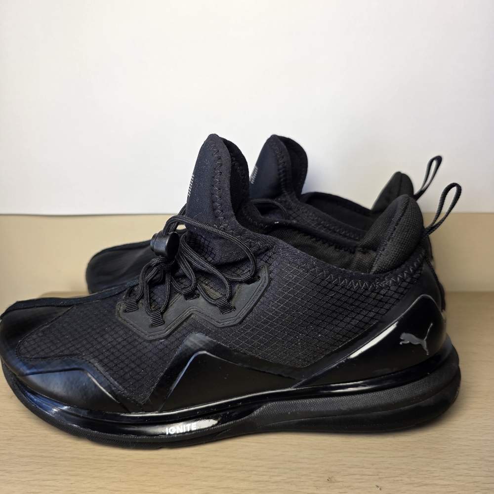 Puma Black Sneakers Running Shoes Men 7.5 Women 9.5